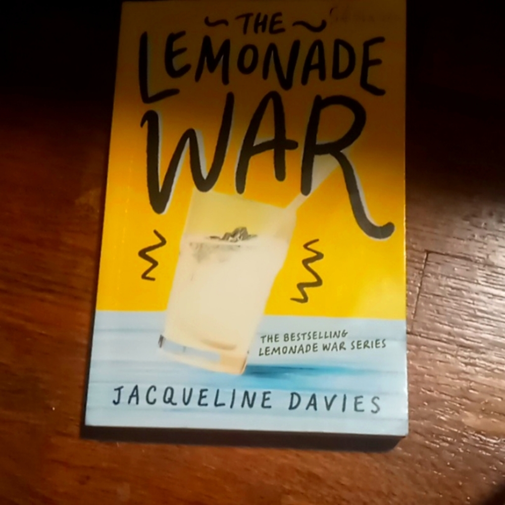 The lemonade war (book)